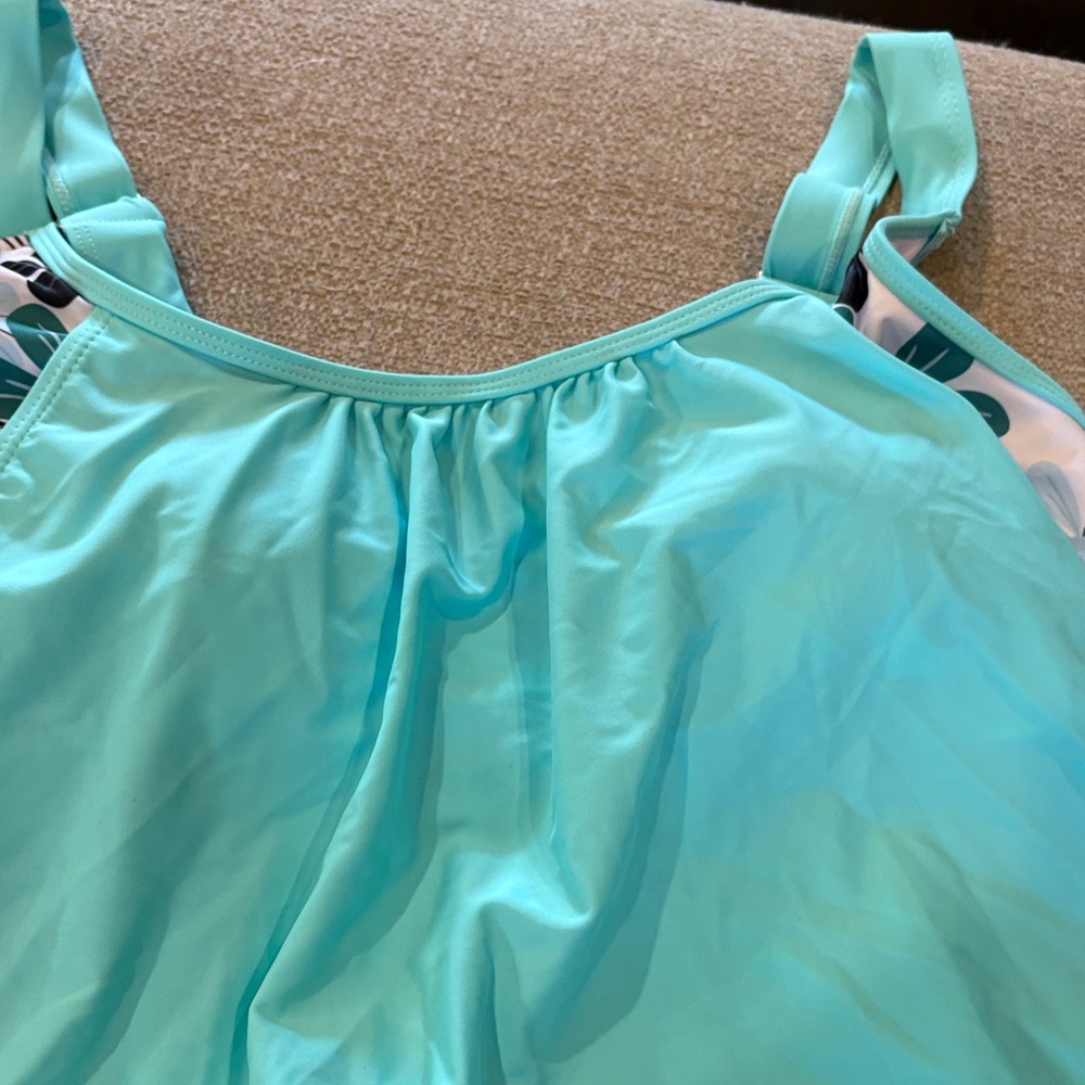 Woman’s Floral Swim Set - Teal and White NWOT - Picture 2 of 3